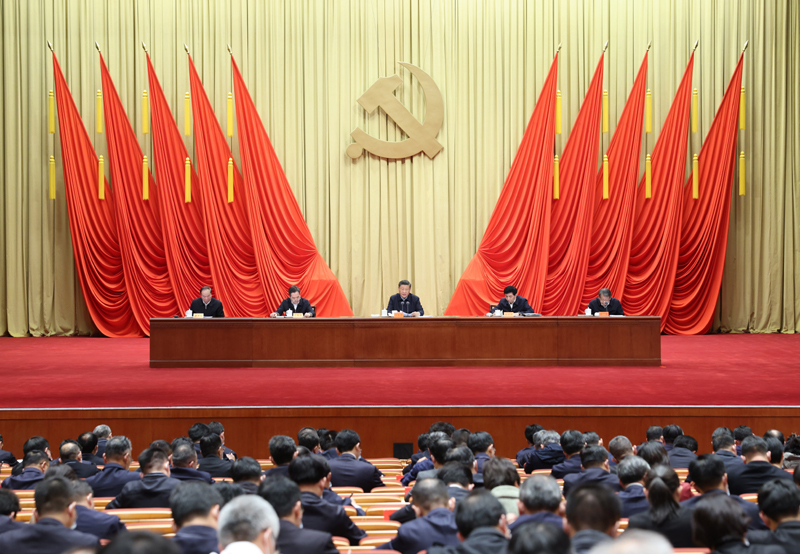 3月1日，2022年春季学期中央党校（国家行政学院）中青年干部培训班在中央党？。中共中央总书记、国家主席、中央军委主席习近平在开班式上揭晓主要讲话。 新华社记者 刘彬 摄